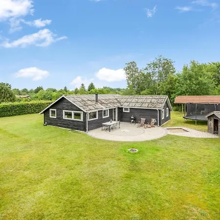 Holiday home Gottfride Storvorde